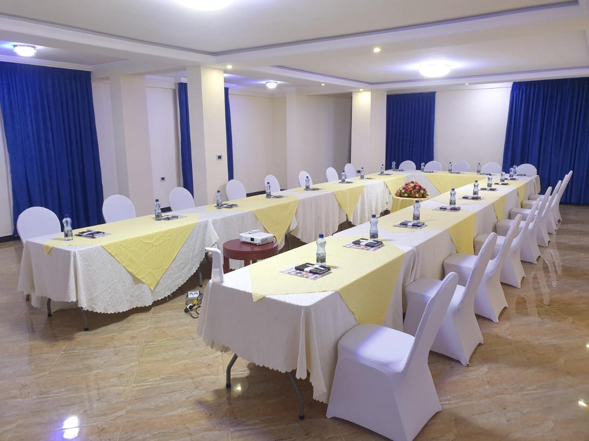 Moonlight Hotel Addis Ababa Bagian luar foto