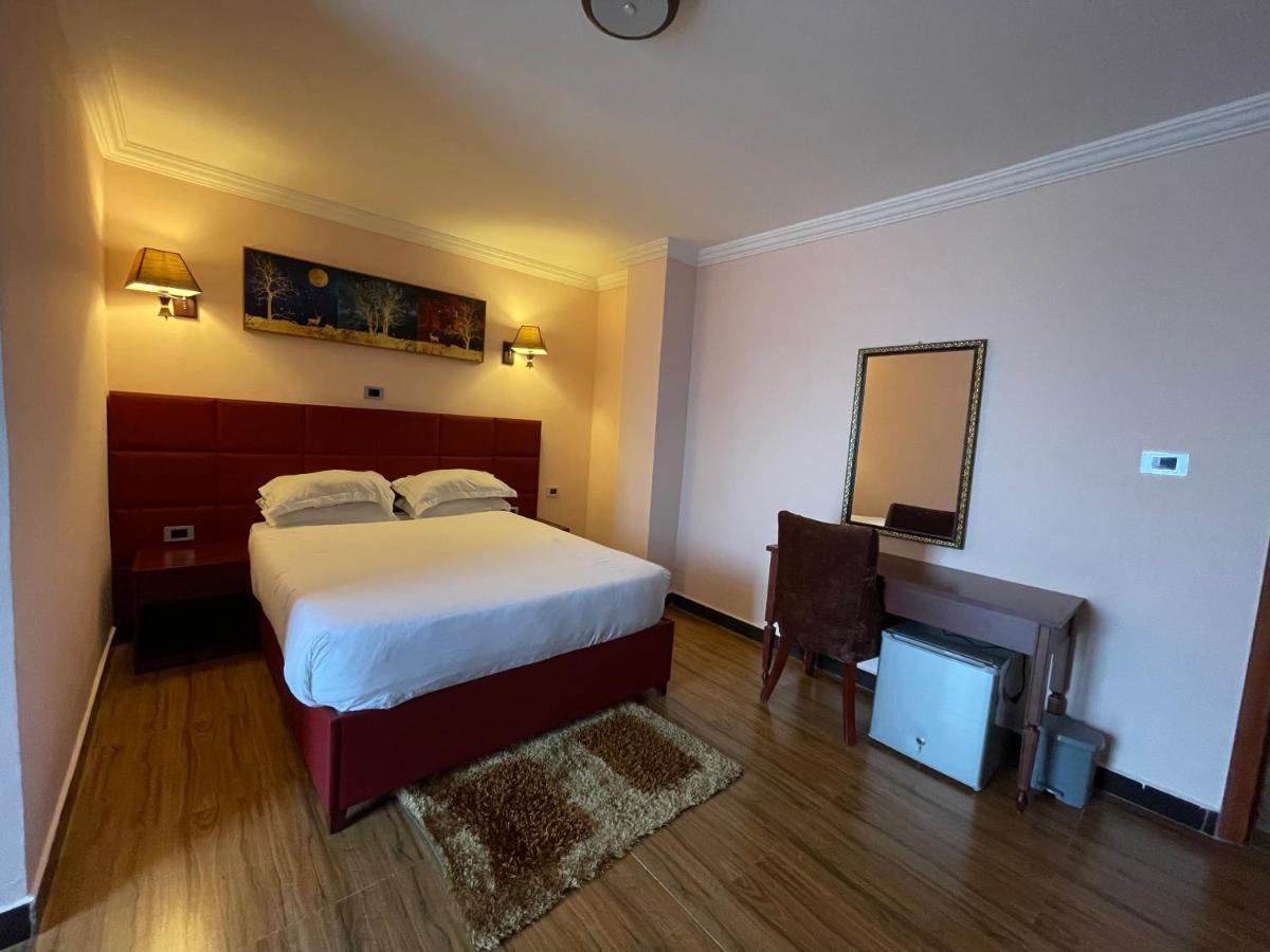Moonlight Hotel Addis Ababa Bagian luar foto
