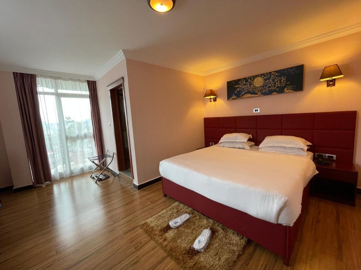 Moonlight Hotel Addis Ababa Bagian luar foto