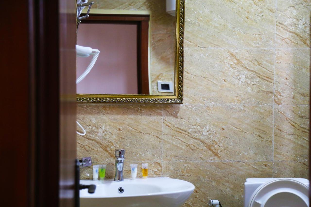 Moonlight Hotel Addis Ababa Bagian luar foto