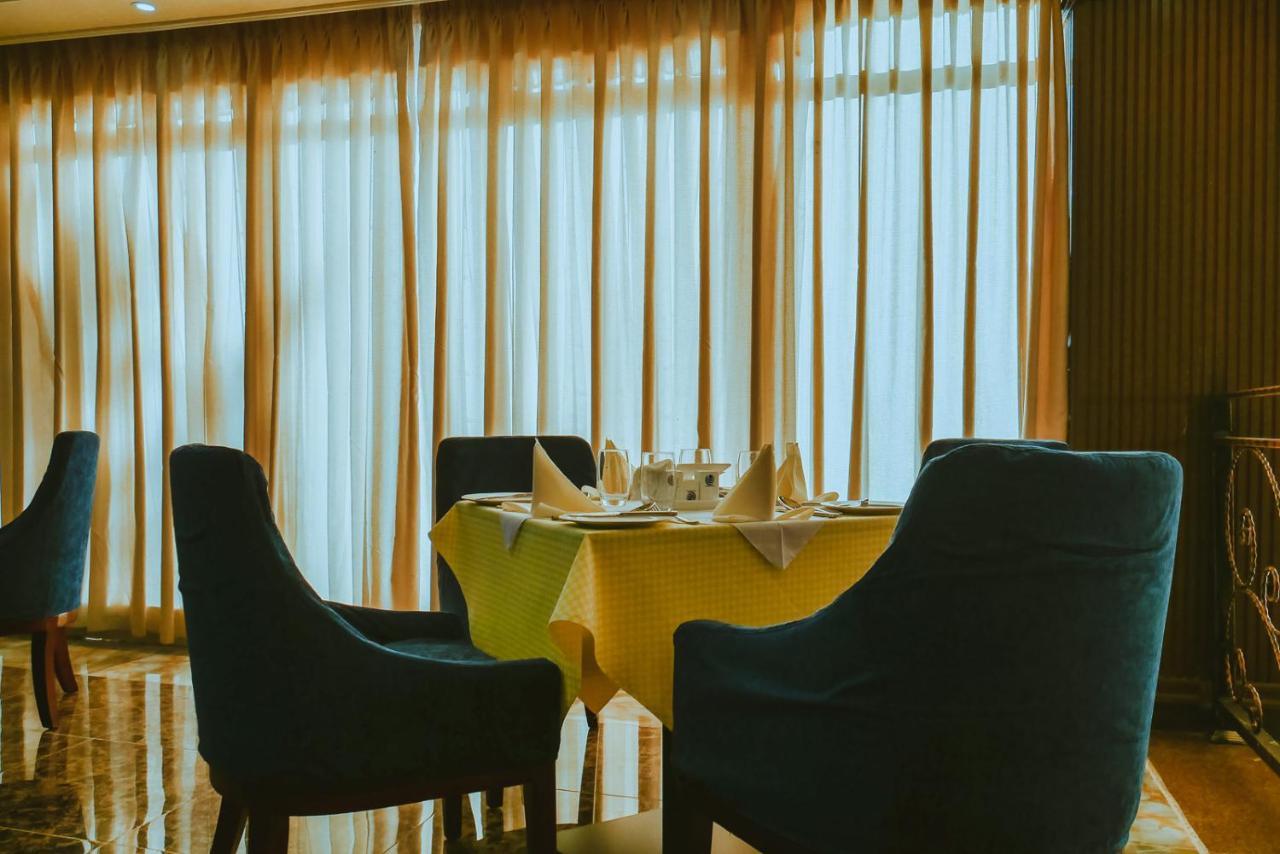 Moonlight Hotel Addis Ababa Bagian luar foto