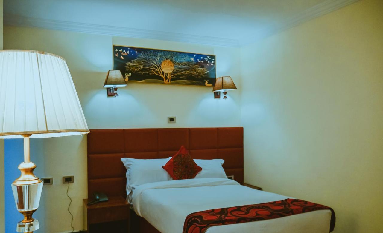 Moonlight Hotel Addis Ababa Bagian luar foto